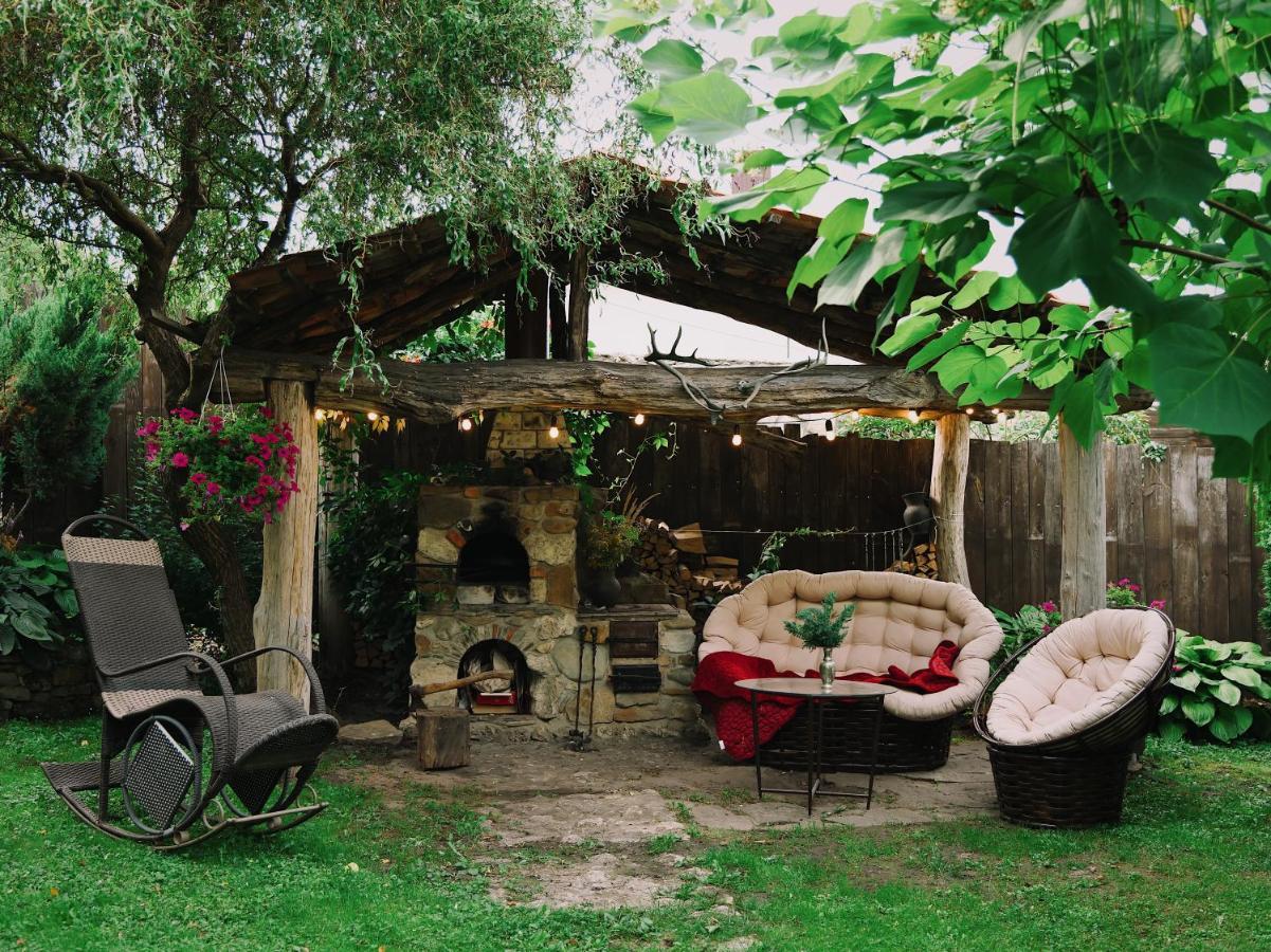 Sadyba Pochayiv Villa Pochaiv Exterior foto